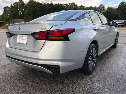 Used 2024 Nissan Altima 2.5 SV image 22