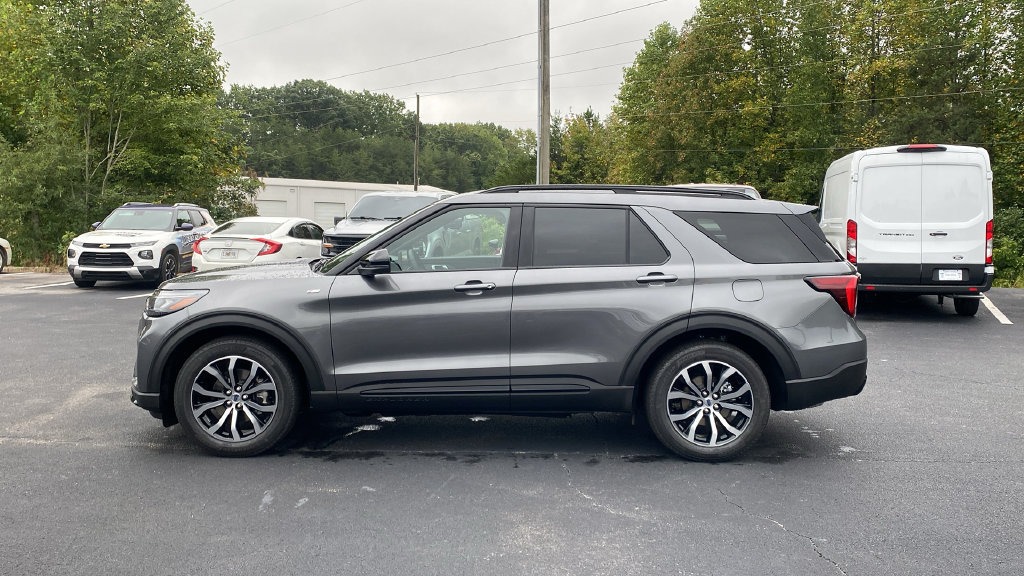 New 2027 Ford Explorer ST-Line w/ Premium Package RWD image 8