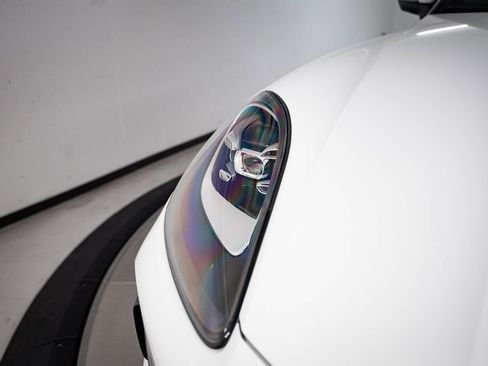 Certified 2023 Porsche Cayenne Platinum Edition image 13