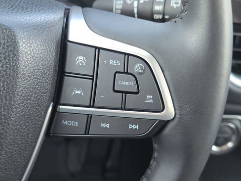 Used 2025 Toyota Grand Highlander XLE image 20