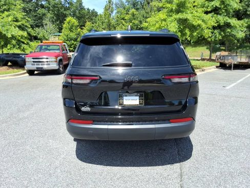 Used 2023 Jeep Grand Cherokee L Laredo AWD/4WD image 6