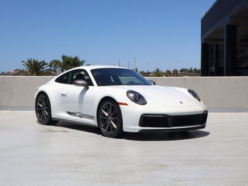 Certified 2024 Porsche 911 Carrera T RWD image 7