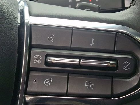 Used 2025 GMC Terrain Elevation FWD image 23