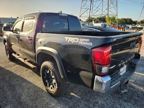 Used 2019 Toyota Tacoma TRD Off-Road RWD image 4