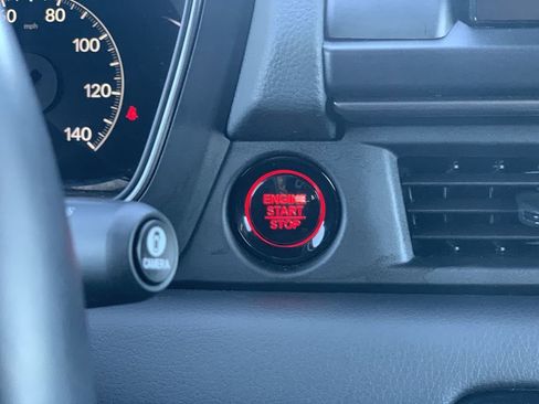 Used 2025 Honda Pilot TrailSport image 14