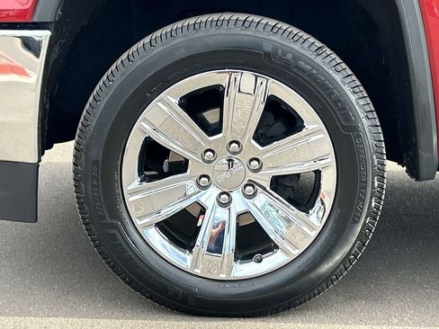 Used 2018 GMC Sierra 1500 SLT AWD/4WD image 32