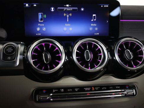 Certified 2026 Mercedes-Benz GLB 250 4MATIC image 22