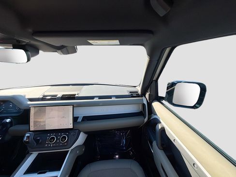 New 2026 Land Rover Defender 110 X-Dynamic SE image 17