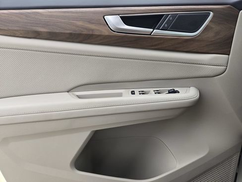 New 2026 Volkswagen Atlas SE FWD image 22