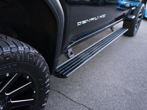 Used 2023 GMC Sierra 2500 Denali w/ Denali Ultimate Package image 30