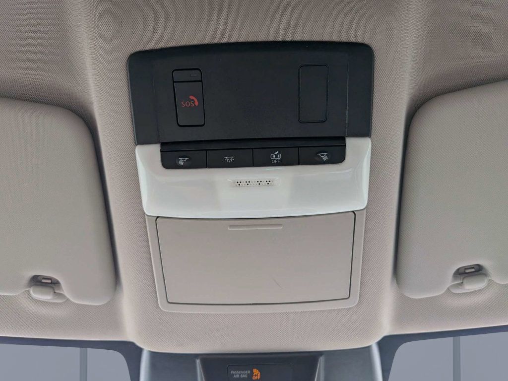 Used 2025 Nissan Rogue SV AWD/4WD image 30