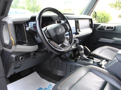 Used 2021 Ford Bronco Badlands image 3