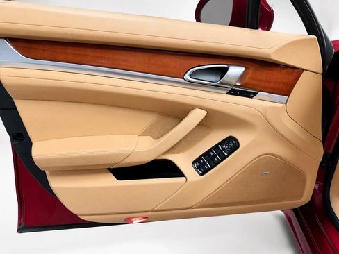Used 2010 Porsche Panamera S RWD image 12
