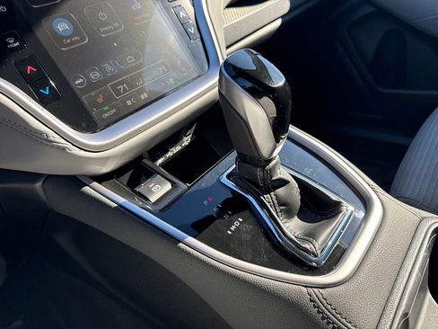 Used 2025 Subaru Outback Premium image 33