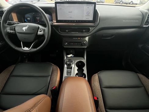 Used 2025 Ford Bronco Sport Outer Banks image 16