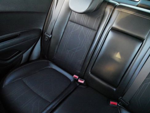 Used 2019 Chevrolet Trax LT w/ Driver Confidence Package image 12