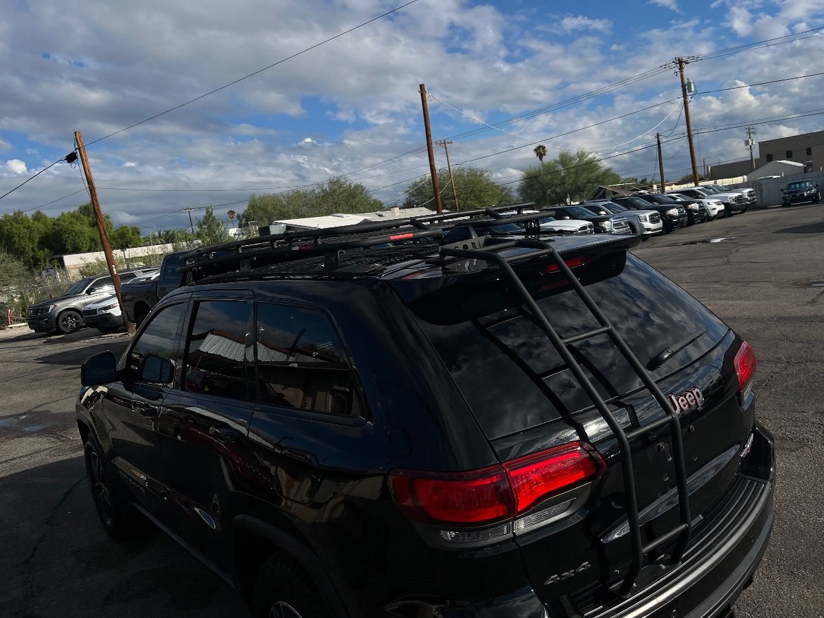 Used 2017 Jeep Grand Cherokee Trailhawk w/ Trailhawk Luxury Group AWD/4WD image 53