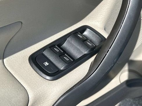 Used 2014 Ford Fiesta SE FWD image 28