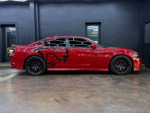 Used 2015 Dodge Charger SRT Hellcat RWD image 10