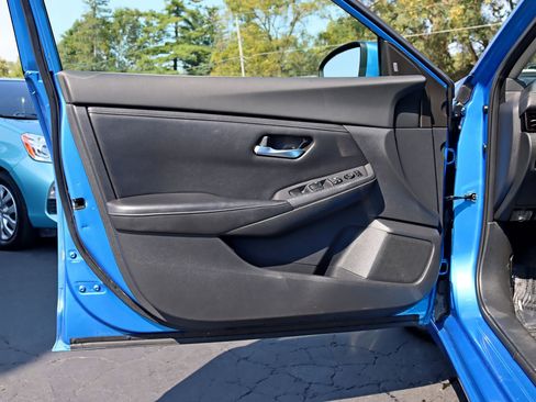 Used 2020 Nissan Sentra SV image 28