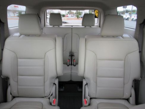 Used 2019 GMC Acadia Denali w/ Technology Package image 31