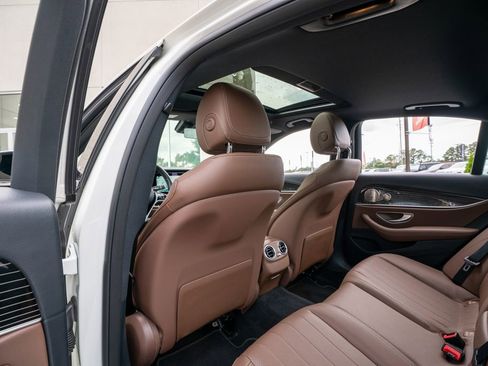 Used 2021 Mercedes-Benz E 350 Sedan image 46