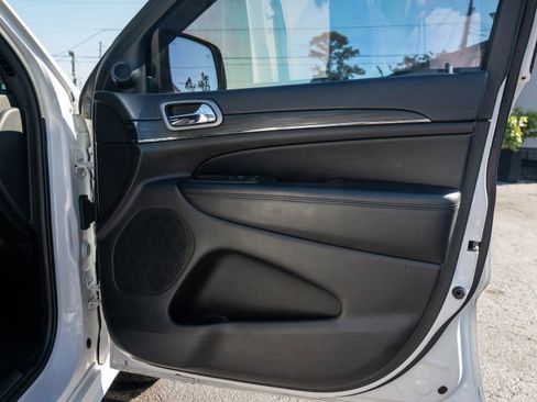 Used 2020 Jeep Grand Cherokee Limited X image 48