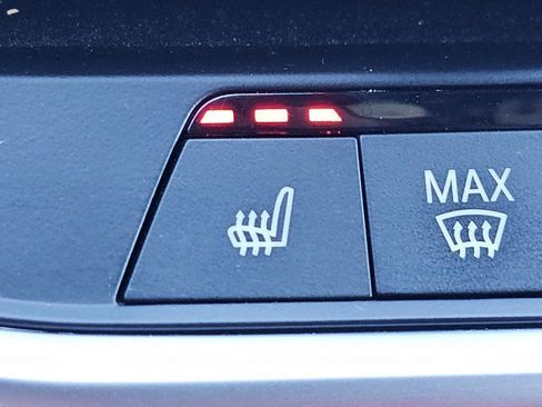 Used 2019 BMW X5 xDrive40i w/ Premium Package image 12