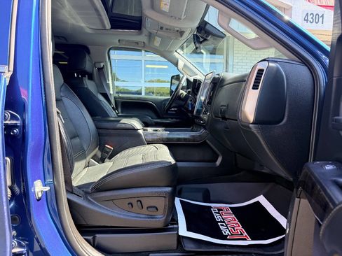 Used 2016 GMC Sierra 2500 Denali w/ Duramax Plus Package AWD/4WD image 42