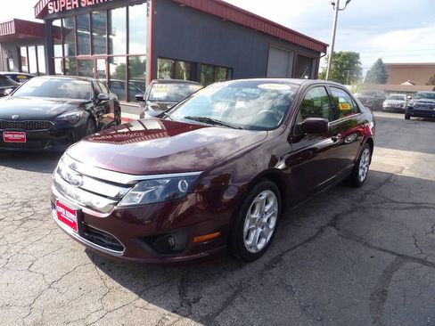Used 2011 Ford Fusion SE FWD image 1