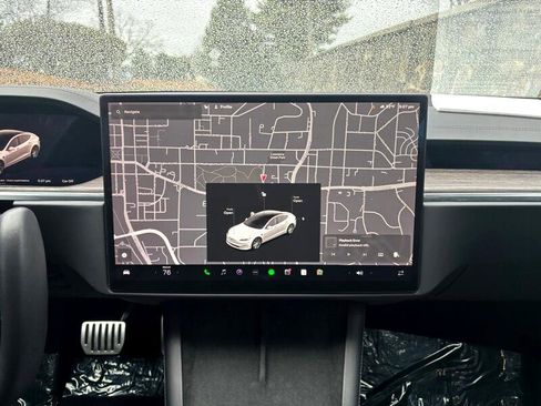 Used 2022 Tesla Model S AWD image 24