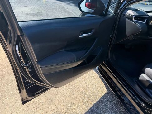 Used 2020 Toyota Corolla LE image 14