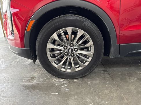 Used 2024 Cadillac XT4 Premium Luxury w/ Active Safety Package FWD image 34