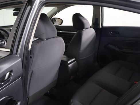 Used 2023 Nissan Altima 2.5 SV image 23