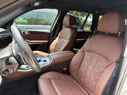 Used 2026 BMW X5 M60i AWD/4WD image 3