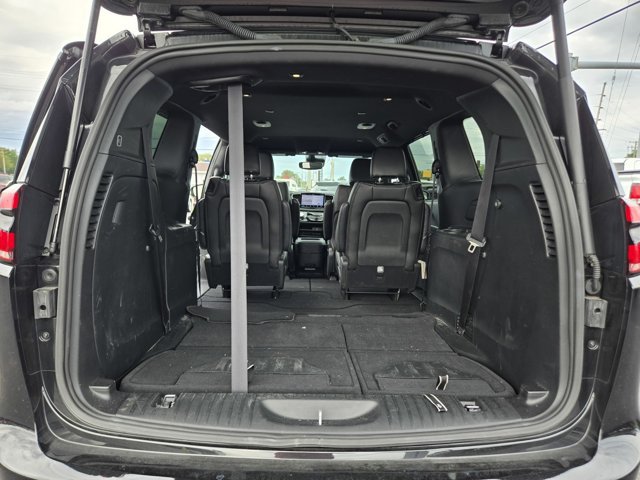 Used 2026 Chrysler Pacifica Select FWD image 36