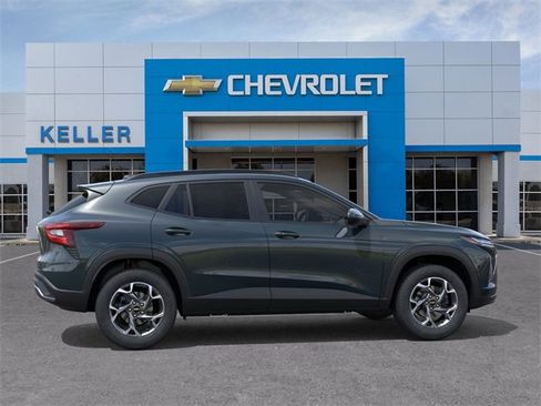New 2026 Chevrolet Trax LT w/ Driver Confidence Package image 5
