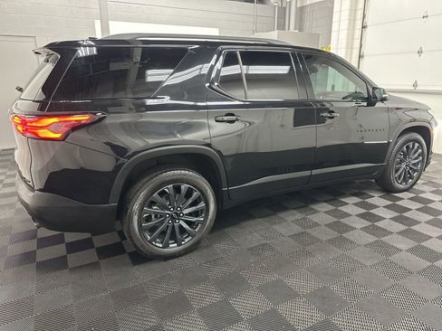 Used 2023 Chevrolet Traverse RS image 10