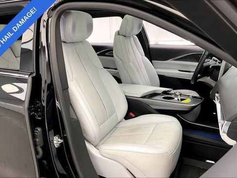 Used 2024 Cadillac Lyriq Sport AWD/4WD image 7