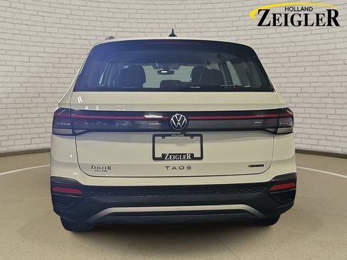 Used 2025 Volkswagen Taos S AWD/4WD image 6