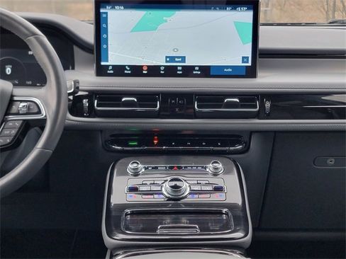 Certified 2023 Lincoln Nautilus Reserve image 27