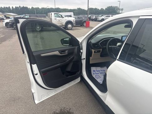 Used 2022 Ford Escape SE w/ Convenience Package FWD image 22