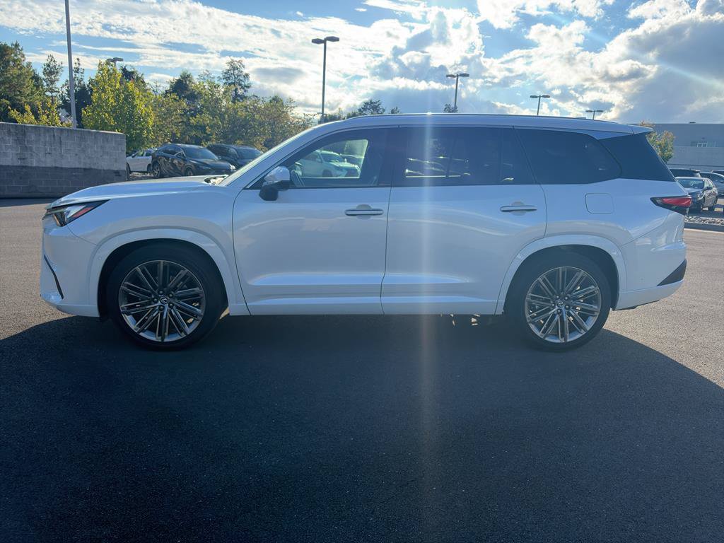 Used 2025 Lexus TX 350 AWD w/ Technology Package image 4