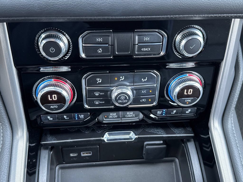 Used 2022 GMC Yukon Denali RWD image 15