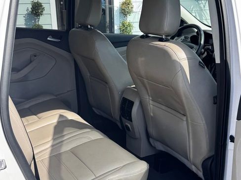 Used 2019 Ford Escape SEL AWD/4WD image 9