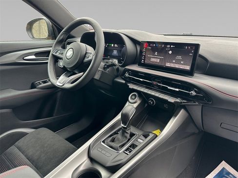 New 2024 Dodge Hornet GT image 20