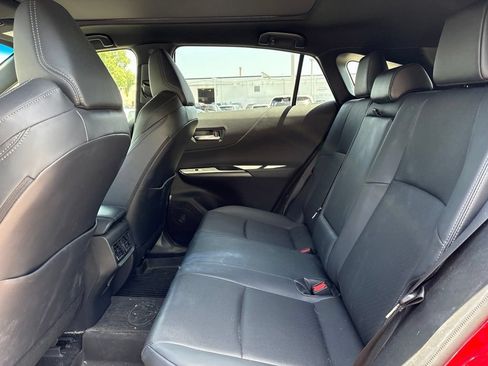 Used 2021 Toyota Venza Limited w/ Advanced Technology Package AWD/4WD image 3