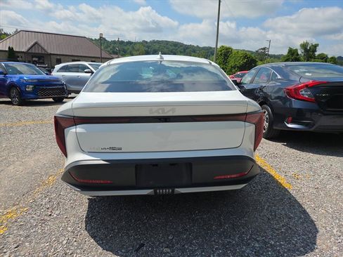 Used 2025 Kia K4 FWD image 5