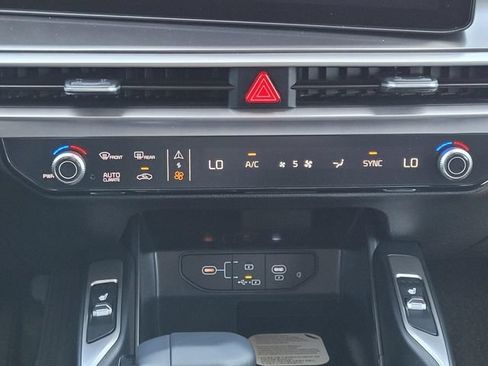 New 2026 Kia Sorento S AWD/4WD image 18