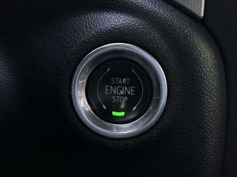 Used 2021 GMC Sierra 1500 SLT image 19